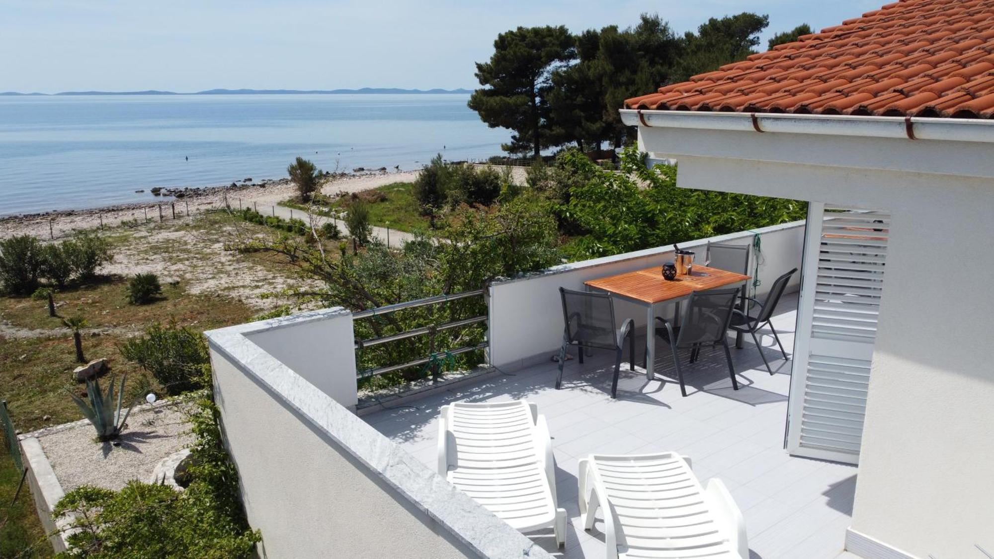 Mirakul Apartments Vir Exterior foto